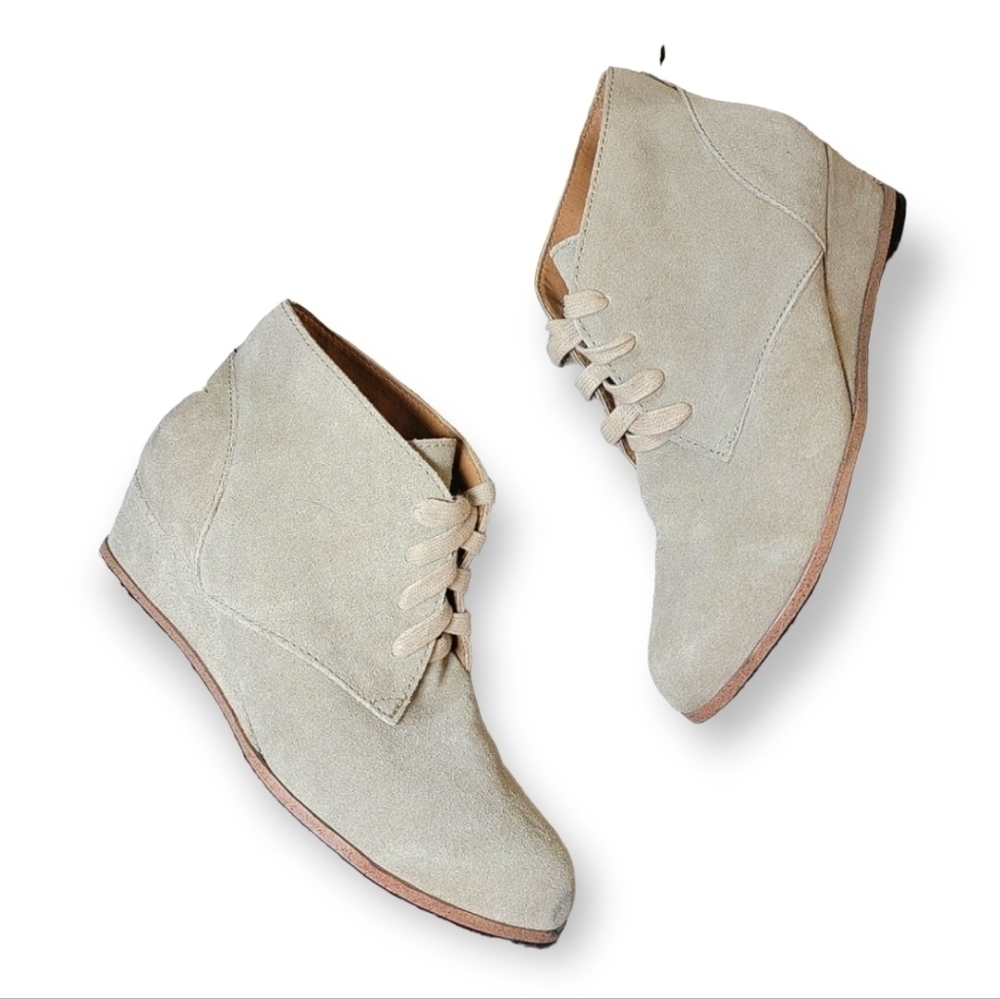 Susina | 7 'Reid' Suede Lace-Up Wedge Booties ankle boots